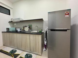 Kuching Cozy Comfort 05 - Modern Gem Suites 7 Pax near Airport & Saradise - Kuching - 1