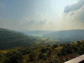 Vinayaka Stays - Infinity Pool and Breathtaking Valley View - Panchgani - 6