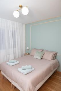 2 bedroom, 1 living room Apartment downtown Novi Sad - Novi Sad - 9