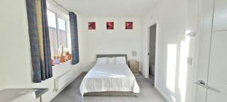 Spacious Double room with private bathroom - Manchester - 0