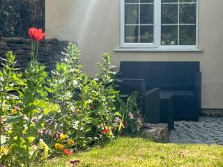 Commonwealth Cottage - Iron Acton - 2