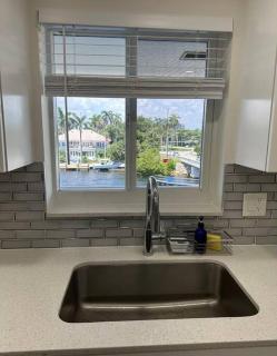 Waterfront Apartment - Intracoastal View Suite! - 5