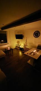 Riverside Guesthouse - 8