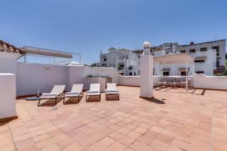Apartment With Roof Terrace & Parking - Communal Pool and Near the Beach - 7