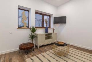 Bright apartment with garden - 2