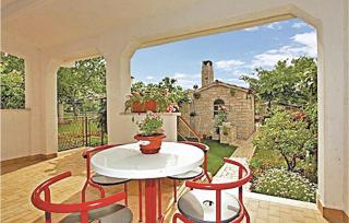 3 Bedroom Cozy Apartment In Stinjan - Štinjan - 8