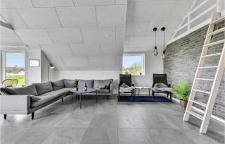 8 Bedroom Amazing Home In Ringkøbing - 8