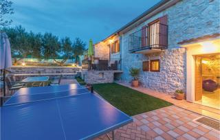 Two-Bedroom Holiday Home In Jagodnja Gornja - 3