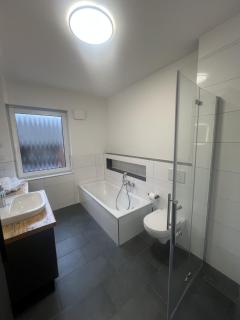 Schöne Ferienwohnung in Buxtehude- Zentral -Lade Säule -6Person - Buxtehude - 4