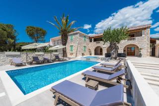 MY DALMATIA - Authentic villa Dumina with private heated pool - Sukošan - 0