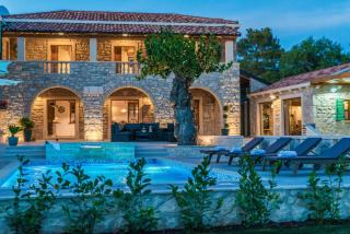 MY DALMATIA - Authentic villa Dumina with private heated pool - Sukošan - 7