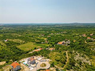 MY DALMATIA - Villa Pezer with heated swimming pool, sauna and Jacuzzi - Benkovac - 6