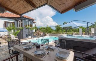 Nice Home In Danilo With Jacuzzi - Ljubostinje - 5