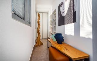Amazing Home In Zagrad - 3