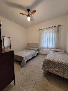 Cantinho Pérola do Atlântico - Apartamento familiar a duas quadras da praia e com duas vagas de garagem cobertas - Guarujá - 6