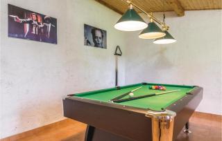 Awesome Home In Basici - 6