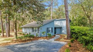 NEW LISTING - 3 Bedroom - Pet Friendly - Coastal Casual & Refined Style - 8 Cotton Lane - Hilton Head Island - 4