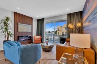 1 Block to Beach, Park 3 cars, Game Room and Balcony - 4