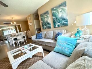 Beach House That Sleeps 14 With Pool, Gym, Beach Access - Panama City Beach - 4