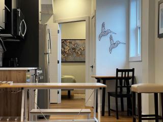 Luxe Urban Retreat, Unit 602 - 1