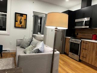 Refined City Living, Unit 606 - 8