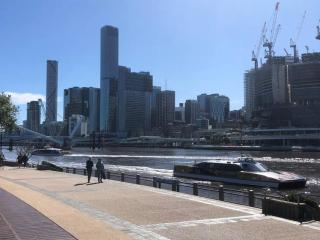 2brm apartment with beautiful view in a great location Free Parking - 3