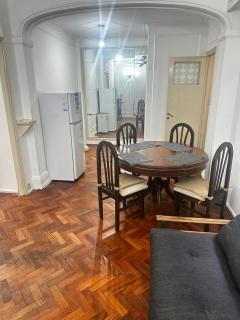 Departamento 2 ambientes con amplia sala en el centro - 3