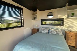 Ramarama retreat, farm views, spa bath & deer - 7