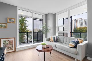 Brand new Stylists Richmond central 2B2BR - 5