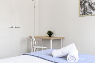 Serene Double Room in Panania - Close to Stations & Shops - Shared Bathroom - Panania - 8