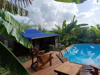 Le Paradis des Colibris Gîte créole avec piscine table dhôtes et nature à Anse Bertrand - 0