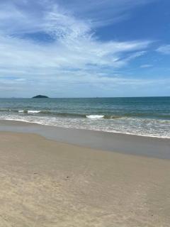 Apto frente ao mar e pé na areia em Armação Penha - Penha - 5