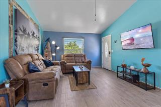 Renovated, Cozy 2 Bedroom - 9