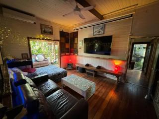 120yr old house by the river - North Lismore - 3