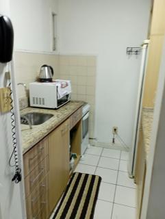 Apto para alugar, uma quadra da praia - Florianópolis - 2