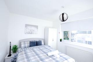 Hope Deluxe King Bedroom Manchester - Middleton - 1