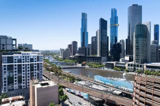 Elevated Living - Stylish 1 Bed with Gym - Melbourne - 0