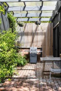 Garden Villa at Lucent Art House - Stirling - 9