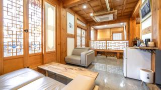 Gyeongju Hanokstay Darak - Gyeongju - 3