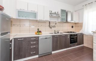 Two-Bedroom Holiday Home In Sibenik - Šibenik - 3