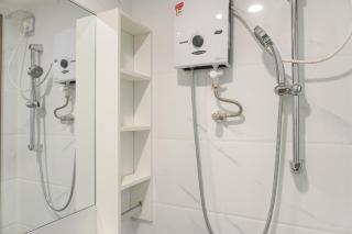 Comfort Stay Studio Sky House Alam Sutera near IKEA Apartment By Travelio - 1