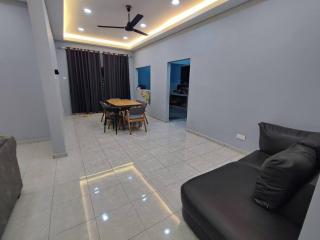 Mikayla Pool Homestay Gadek, Alor Gajah - Kampong Dalong - 8