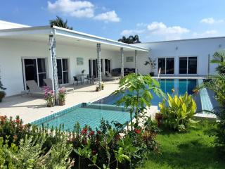 Exclusive Pool Villa Chaknork, Pattaya - Nong Prue - 0