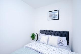 Glory Double Bedroom Manchester - Middleton - 6