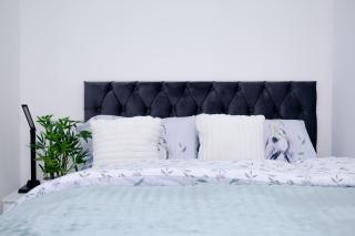 Glory Double Bedroom Manchester - Middleton - 4