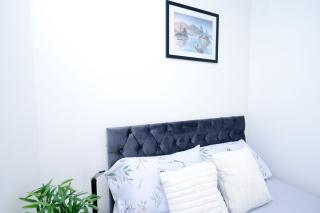 Glory Double Bedroom Manchester - Middleton - 3