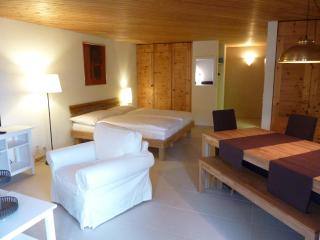 Schweizerhof Ferienwohnungen Lenzerheide 5 - 7