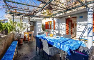 Beautiful Home In Grmani, Smrika - Grmani - 2