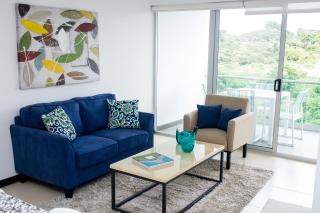 Charming Two Bedroom with River view - 3