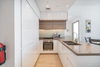 Luxury 1-Bedroom in Dubai Marina that Sleeps 2 - Dubai - 7
